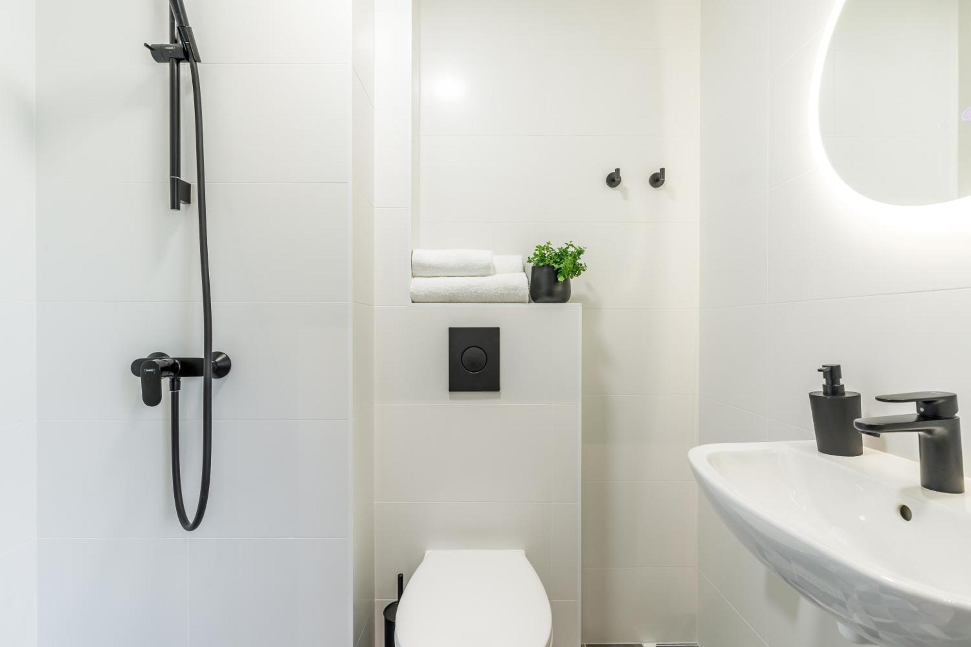 Rare Apartments - Self Check-In Miniapartments Tartu Esterno foto