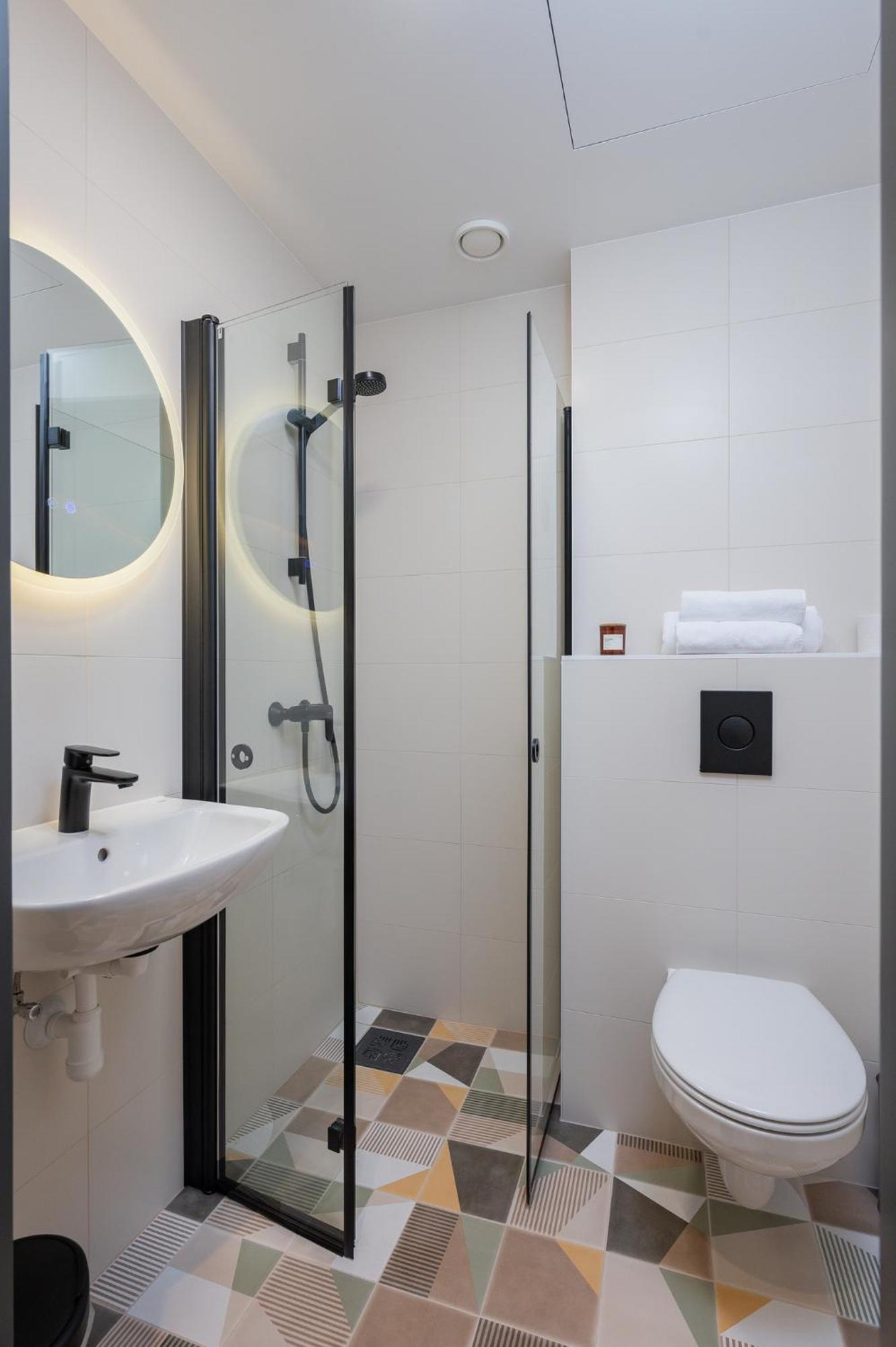 Rare Apartments - Self Check-In Miniapartments Tartu Esterno foto